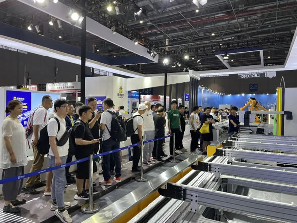 智享时代 创见未来 | 雷德数控FBC国际门窗展大放异彩！